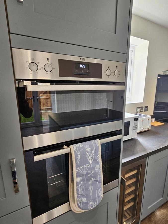 The Neal's 4 Bedroom House In Sleeps 8 * Buxton (Derbyshire)