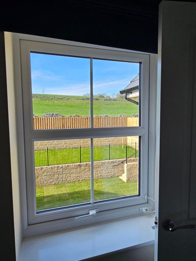 The Neal's 4 Bedroom House In Sleeps 8