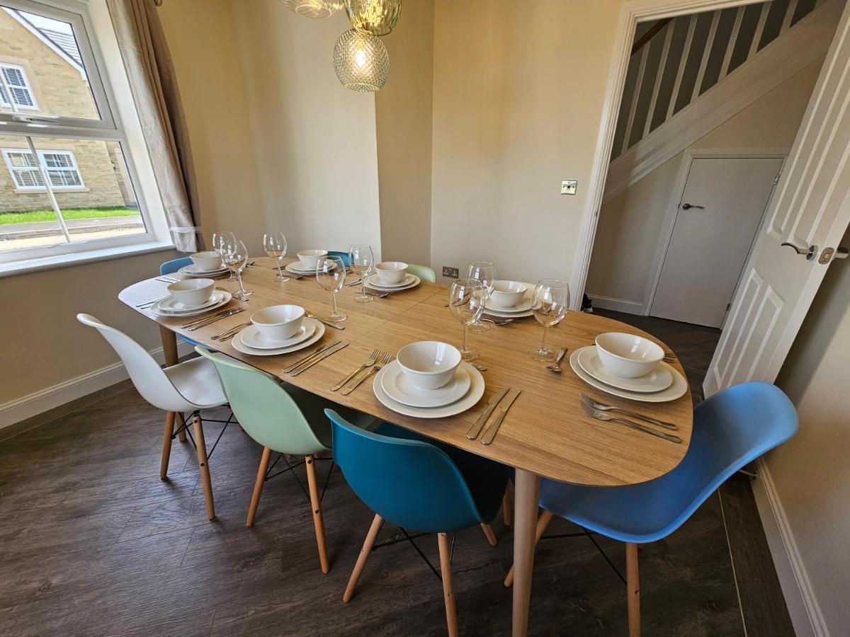 Сasa de vacaciones The Neal's 4 Bedroom House In Sleeps 8 *